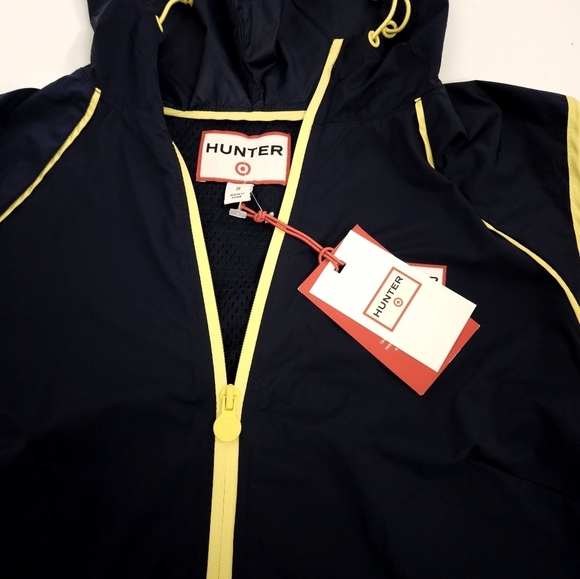 Hunter X Target Collab Zip Up Hooded Rain Vest In Navy And Yellow NWT - Picture 6 of 8
